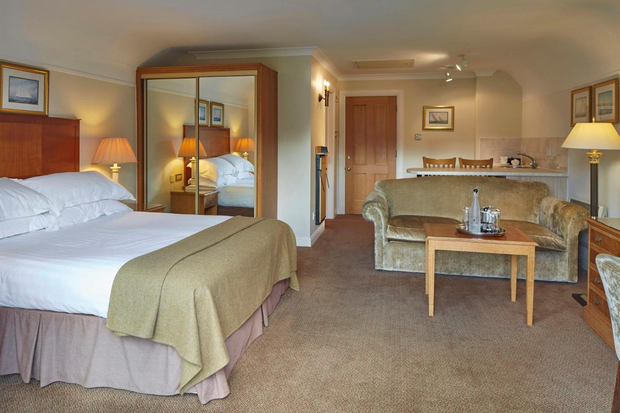 Macdonald Elmers Court Hotel Lymington Zewnętrze zdjęcie